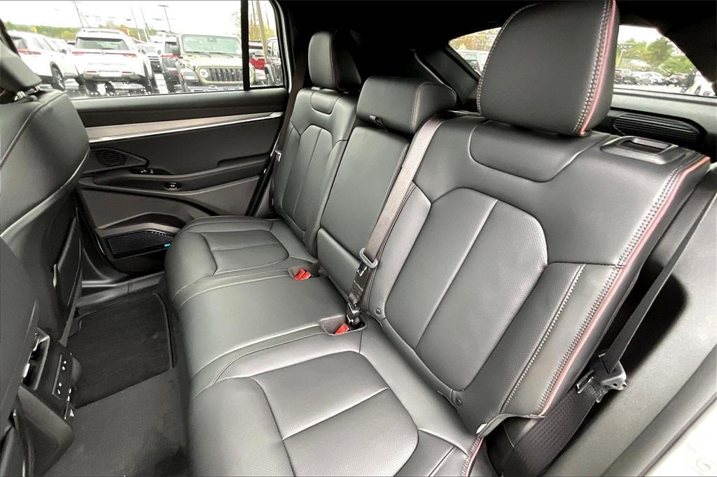 new 2025 Jeep Wagoneer S car, priced at $53,615