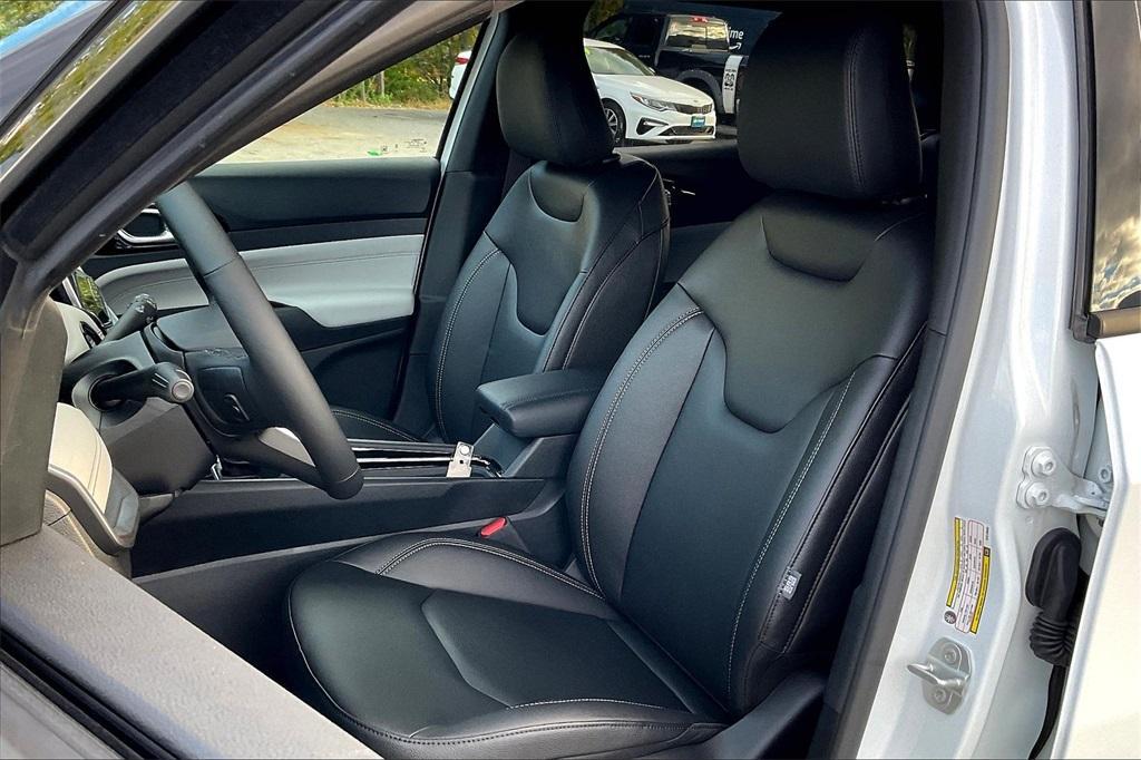 new 2025 Jeep Compass car, priced at $30,248