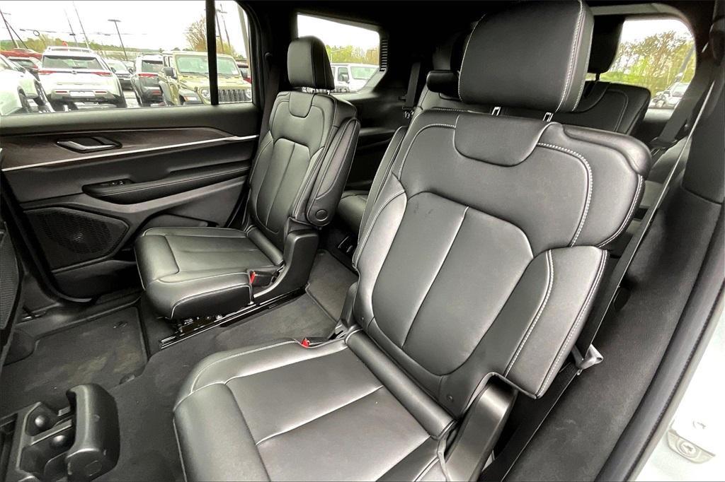 new 2025 Jeep Grand Cherokee L car, priced at $46,082
