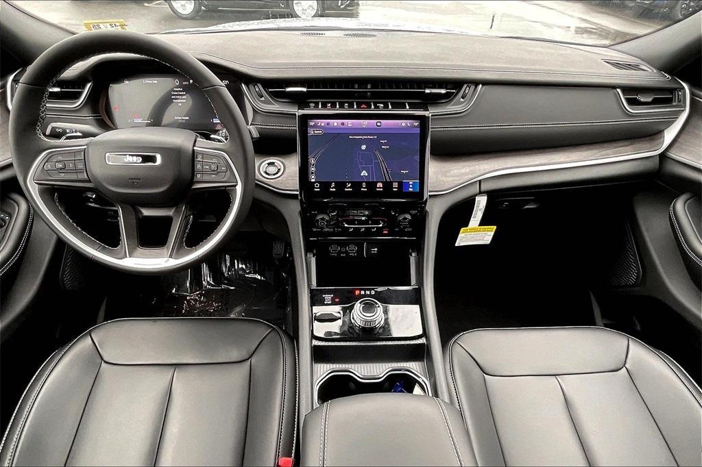 new 2025 Jeep Grand Cherokee L car, priced at $46,082