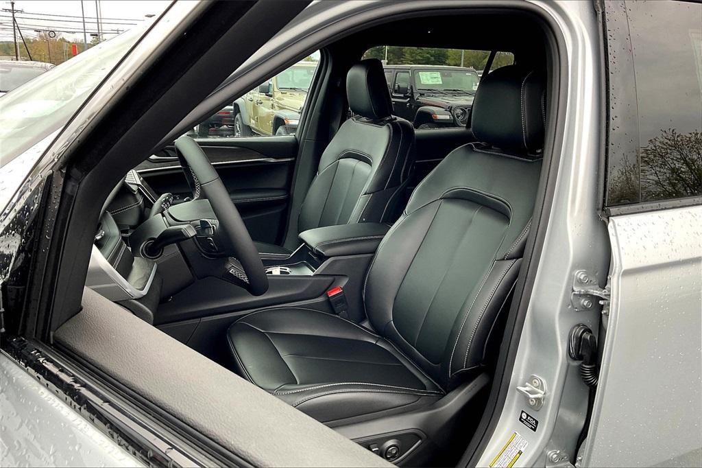 new 2025 Jeep Grand Cherokee L car, priced at $46,082