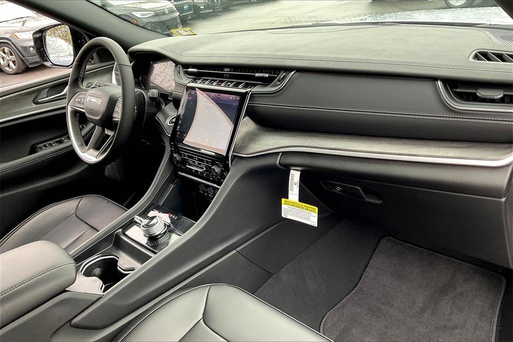 new 2025 Jeep Grand Cherokee L car, priced at $46,082