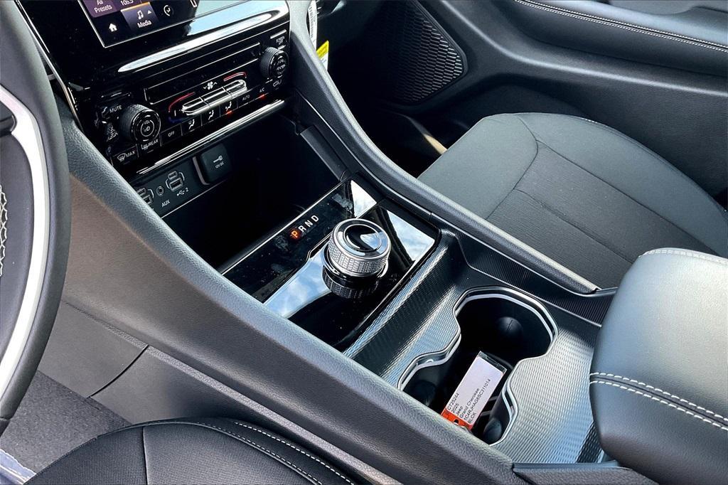 new 2025 Jeep Grand Cherokee car, priced at $35,547