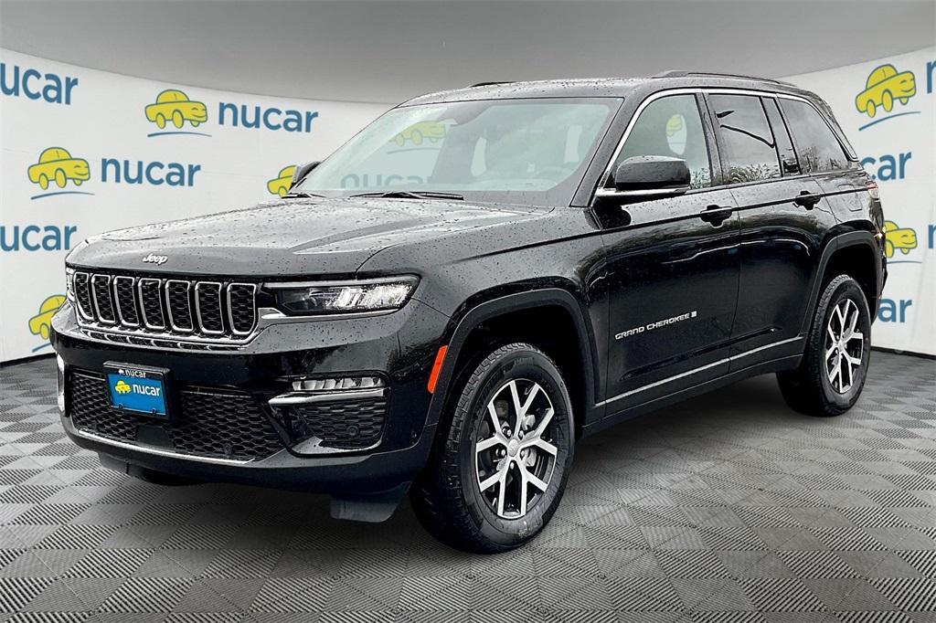 new 2025 Jeep Grand Cherokee car, priced at $46,321
