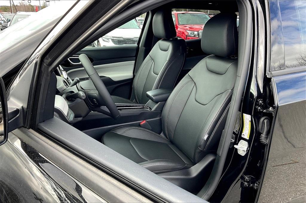 new 2025 Jeep Compass car, priced at $34,518