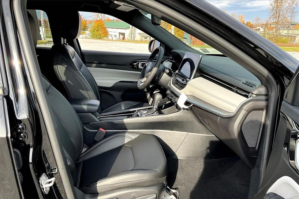 new 2025 Jeep Compass car, priced at $30,461