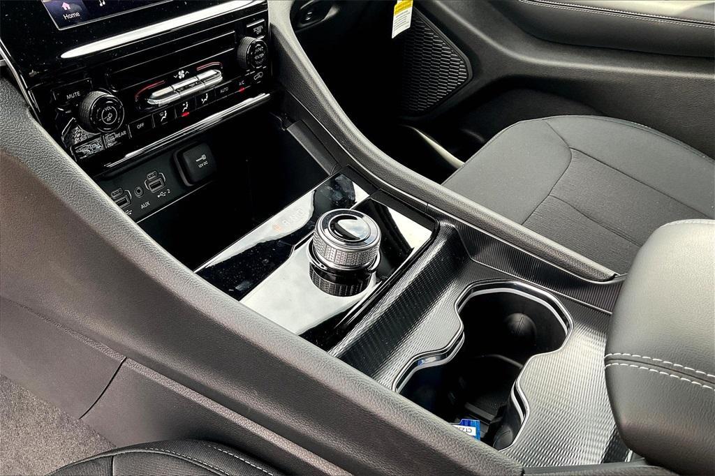new 2025 Jeep Grand Cherokee L car, priced at $38,208