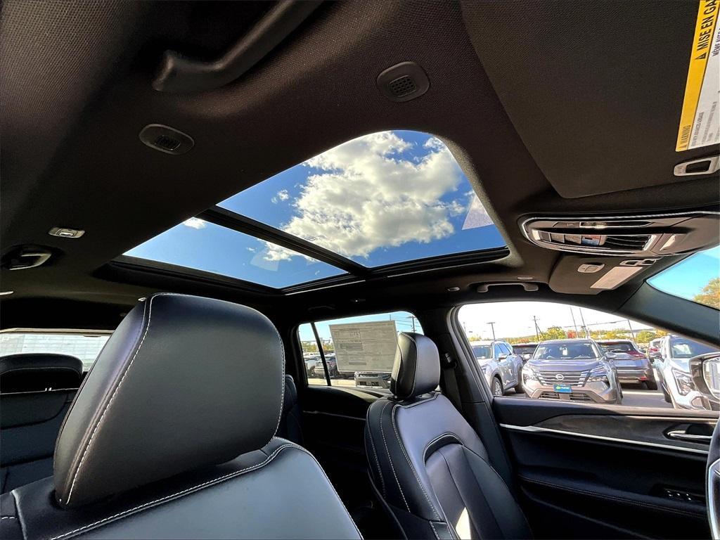 new 2025 Jeep Grand Cherokee L car, priced at $46,619