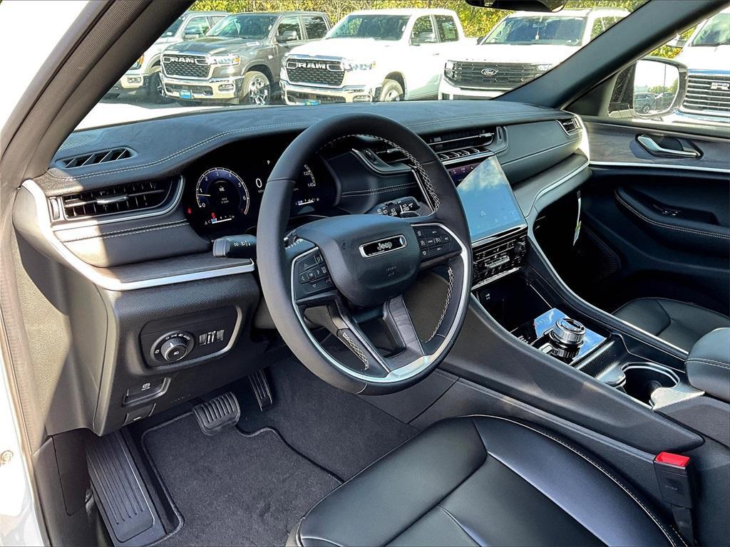 new 2025 Jeep Grand Cherokee L car, priced at $46,619