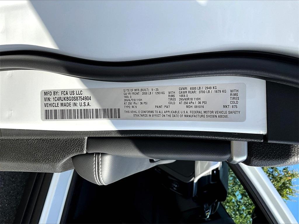 new 2025 Jeep Grand Cherokee L car, priced at $46,619