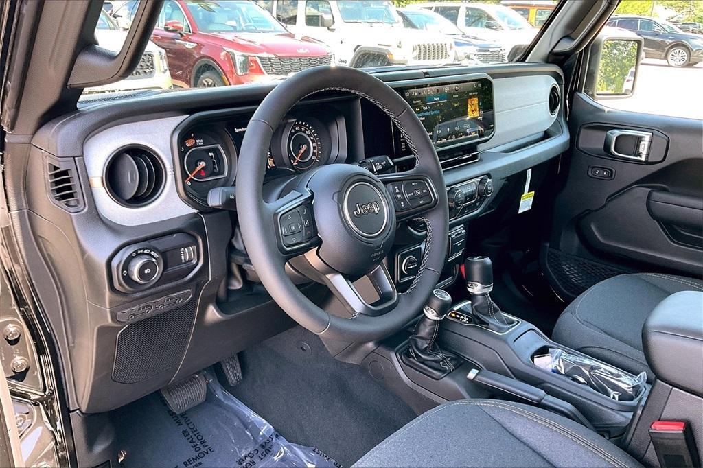 new 2025 Jeep Wrangler car, priced at $40,166
