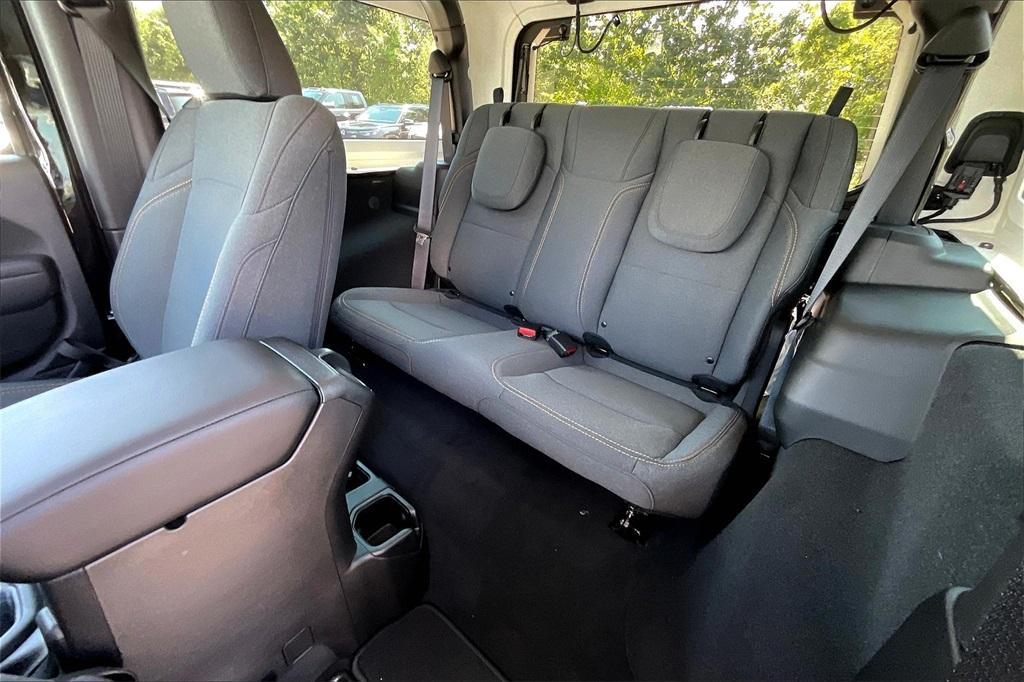 new 2025 Jeep Wrangler car, priced at $40,166