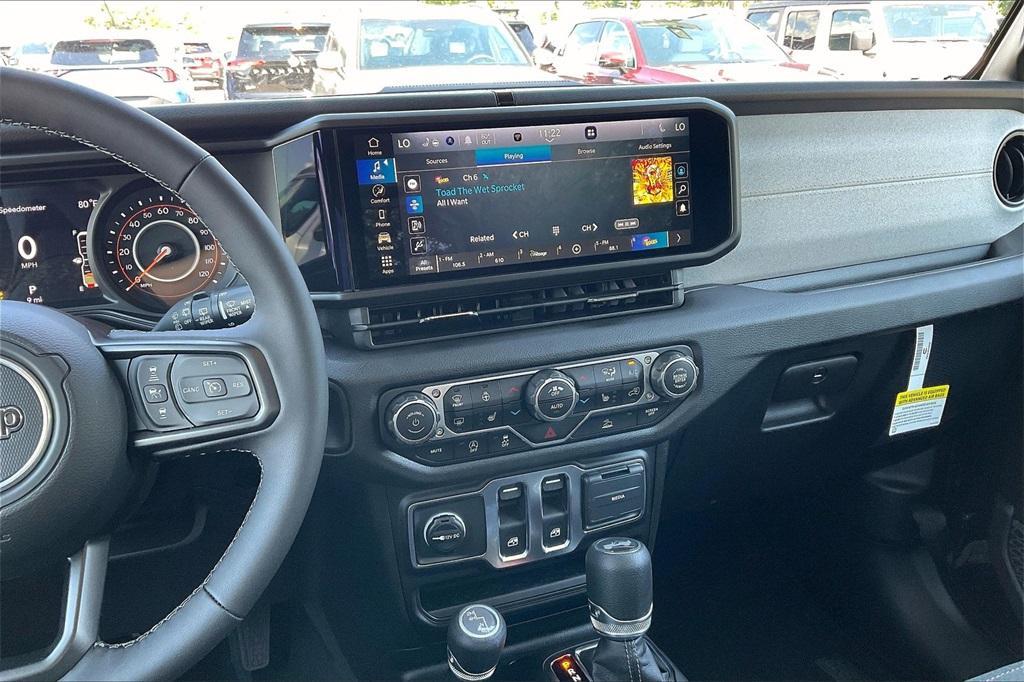 new 2025 Jeep Wrangler car, priced at $40,166