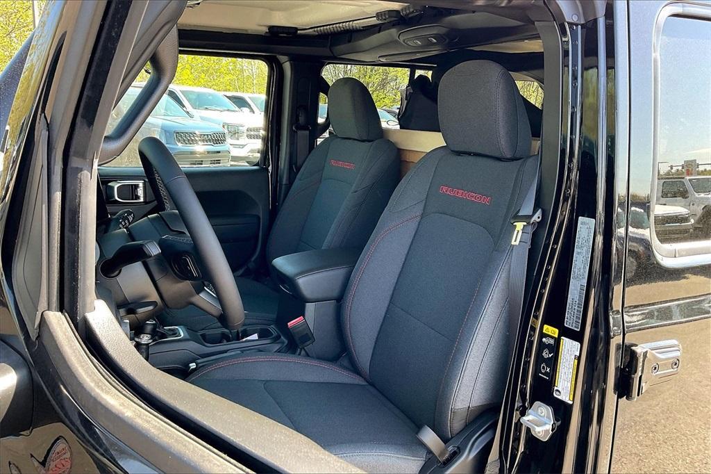 new 2025 Jeep Wrangler car, priced at $53,817
