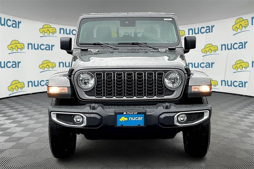 new 2025 Jeep Gladiator car, priced at $44,303