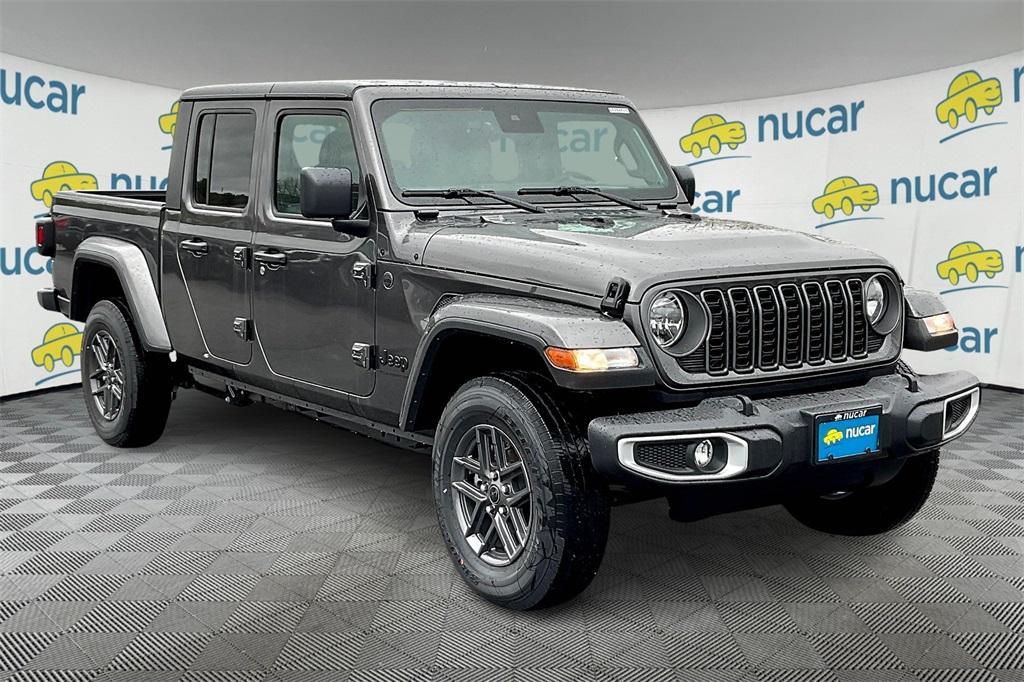 new 2025 Jeep Gladiator car, priced at $44,303