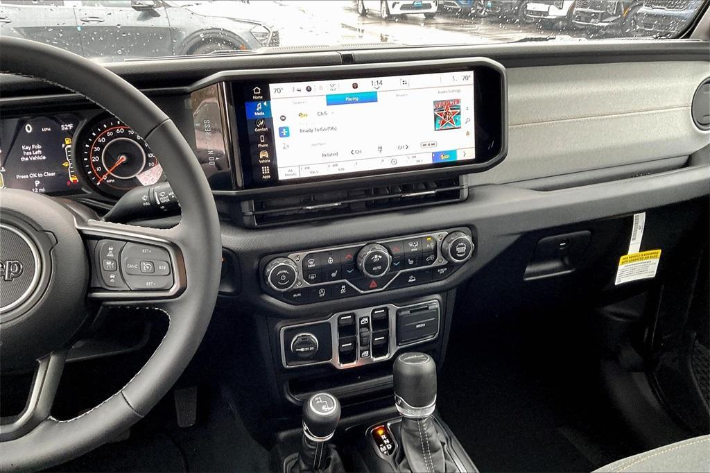 new 2025 Jeep Gladiator car, priced at $44,303