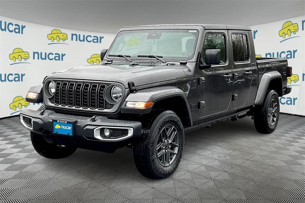 new 2025 Jeep Gladiator car, priced at $44,303