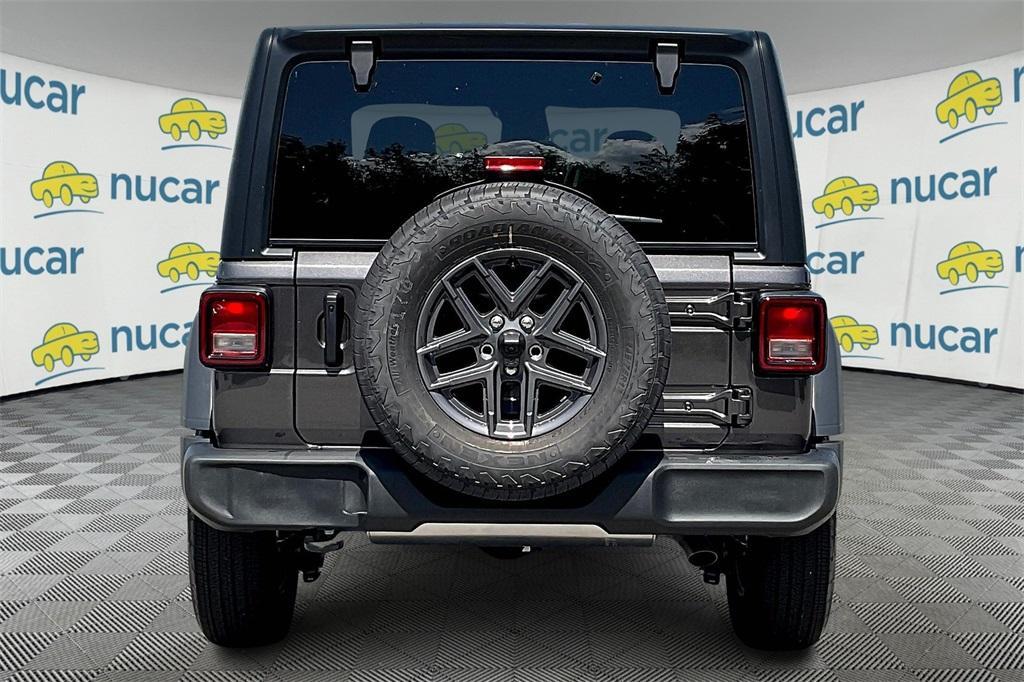 new 2025 Jeep Wrangler car, priced at $40,166