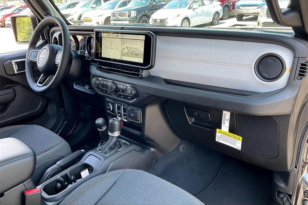 new 2025 Jeep Wrangler car, priced at $40,166
