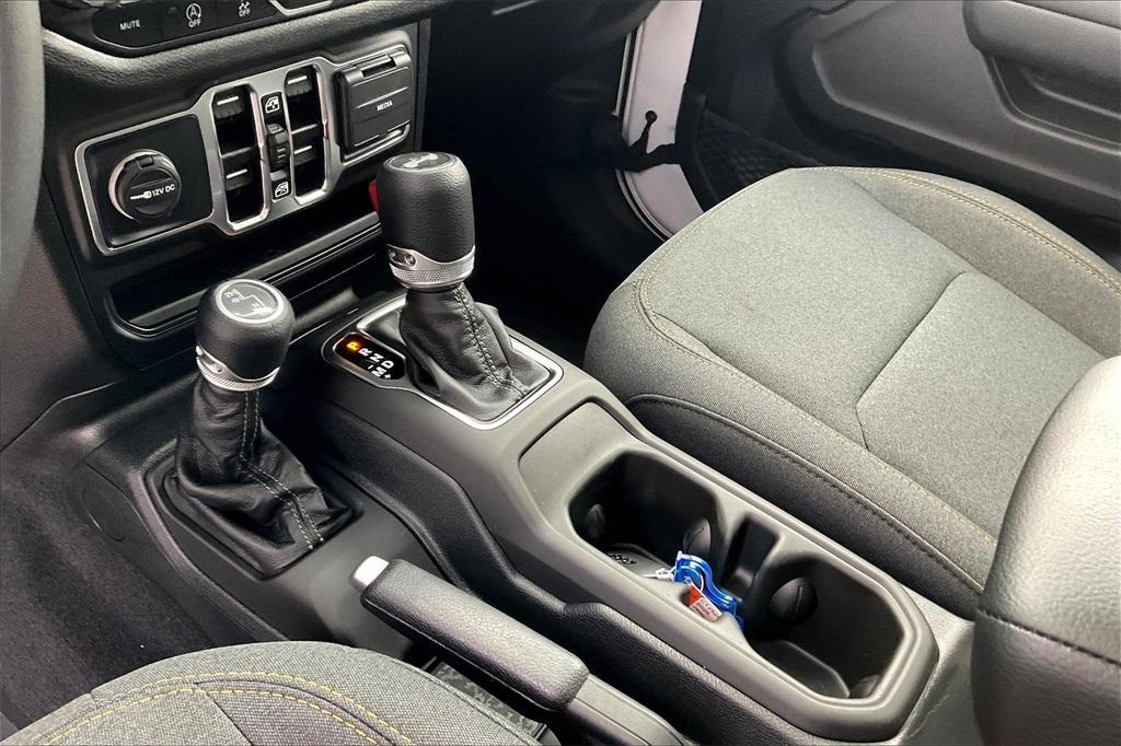 new 2025 Jeep Wrangler car, priced at $45,405