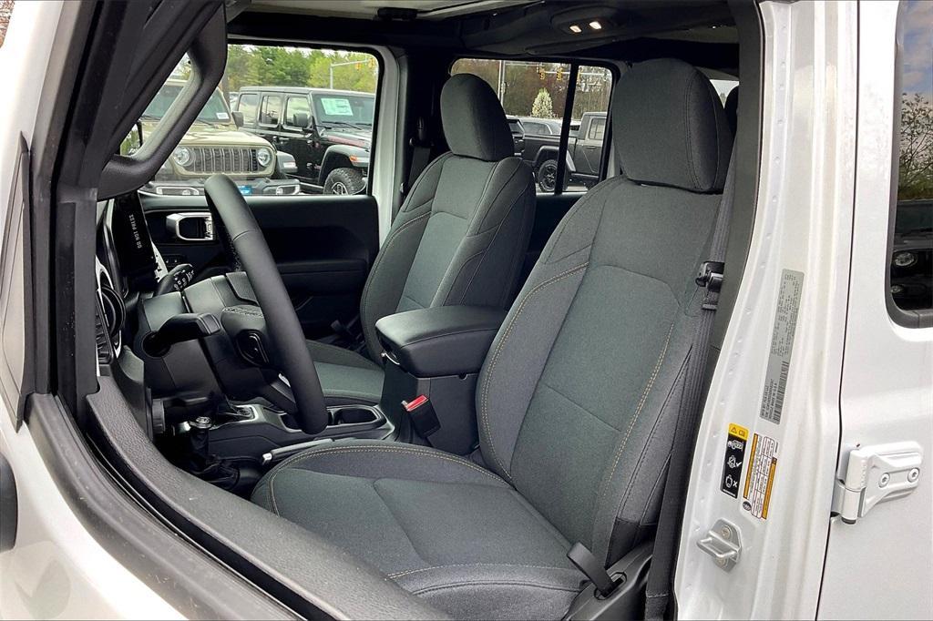 new 2025 Jeep Wrangler car, priced at $45,405