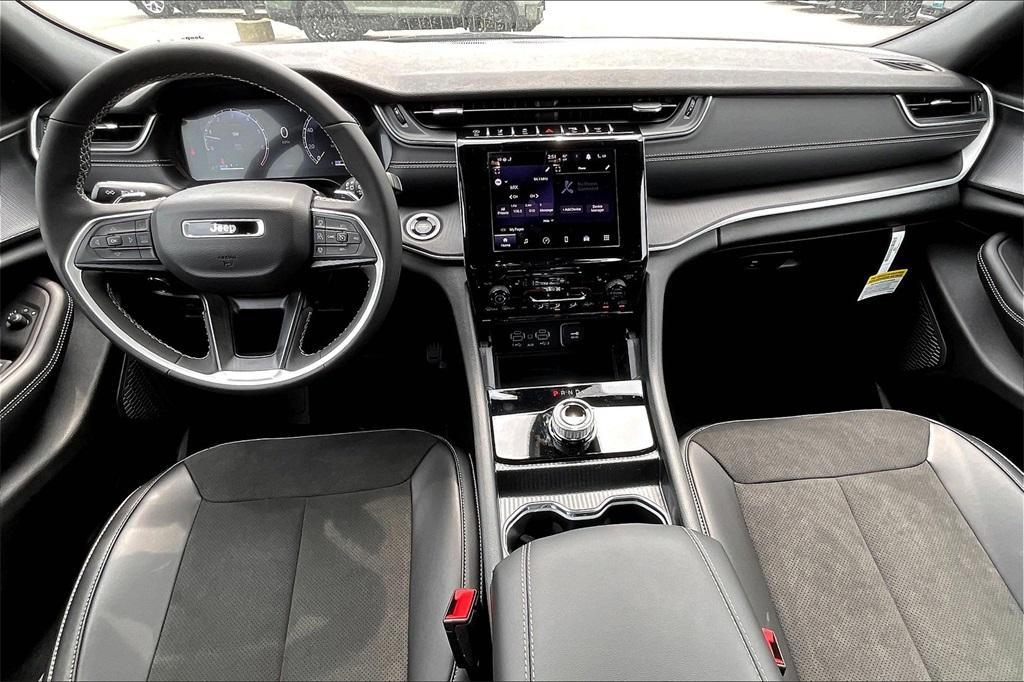new 2025 Jeep Grand Cherokee L car, priced at $41,851