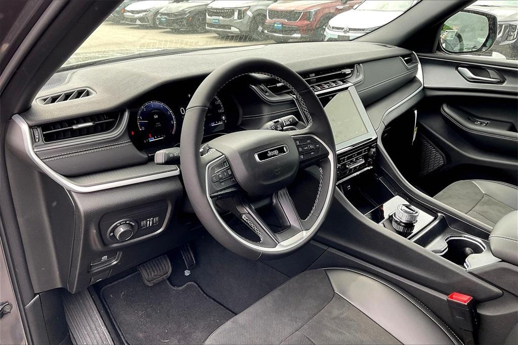 new 2025 Jeep Grand Cherokee L car, priced at $41,851