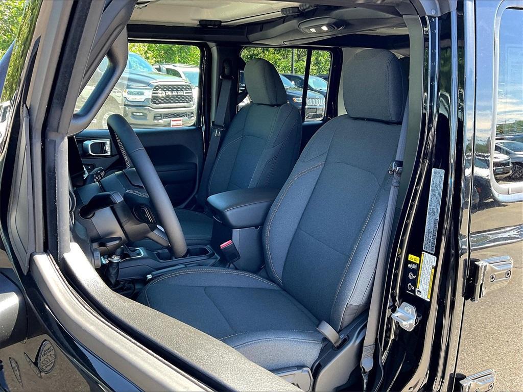 new 2025 Jeep Wrangler car, priced at $41,873