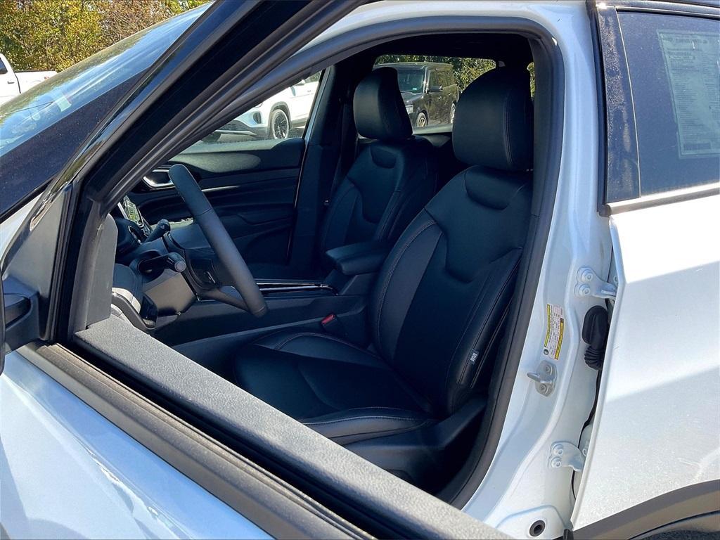 new 2025 Jeep Compass car, priced at $34,781