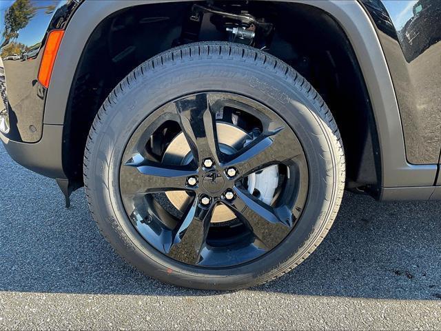 new 2025 Jeep Grand Cherokee car, priced at $56,655