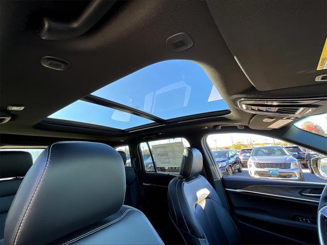 new 2025 Jeep Grand Cherokee car, priced at $56,655