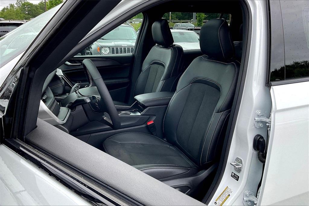 new 2025 Jeep Grand Cherokee L car, priced at $41,333