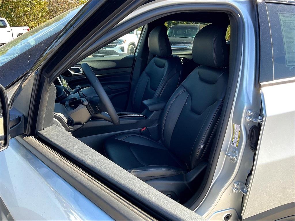 new 2025 Jeep Compass car, priced at $34,311