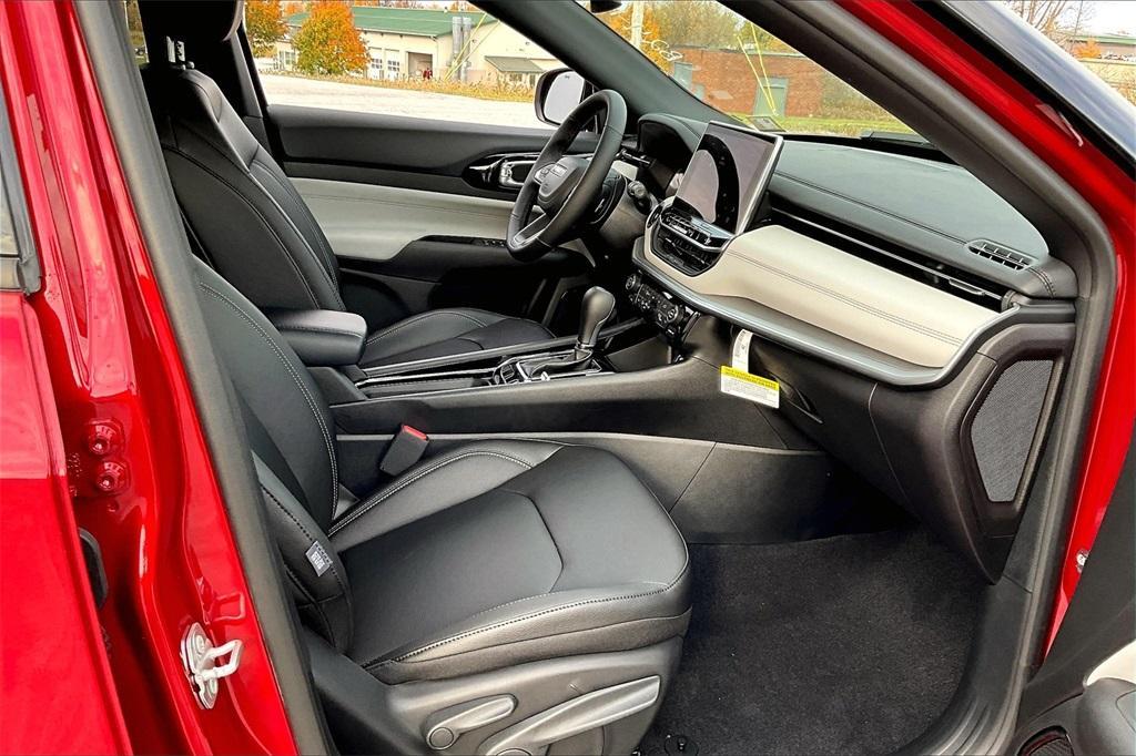 new 2025 Jeep Compass car, priced at $30,406