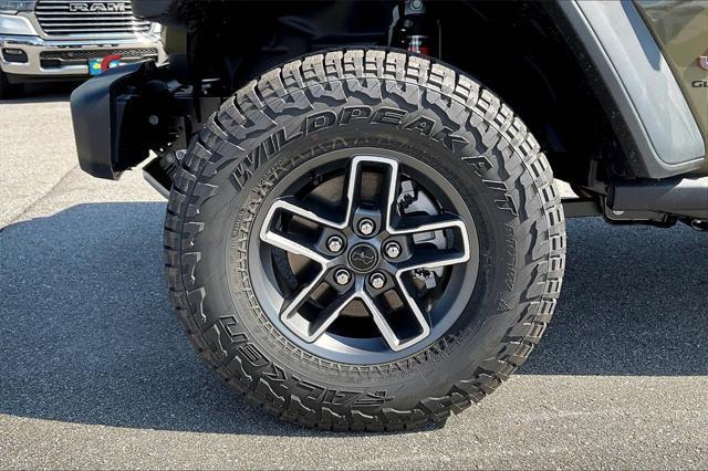 new 2025 Jeep Gladiator car, priced at $56,580
