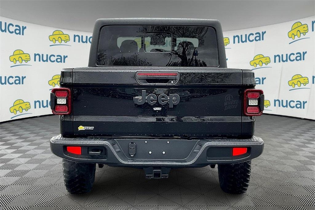new 2025 Jeep Gladiator car, priced at $45,689