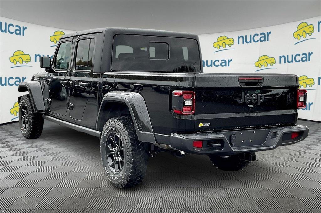 new 2025 Jeep Gladiator car, priced at $45,689