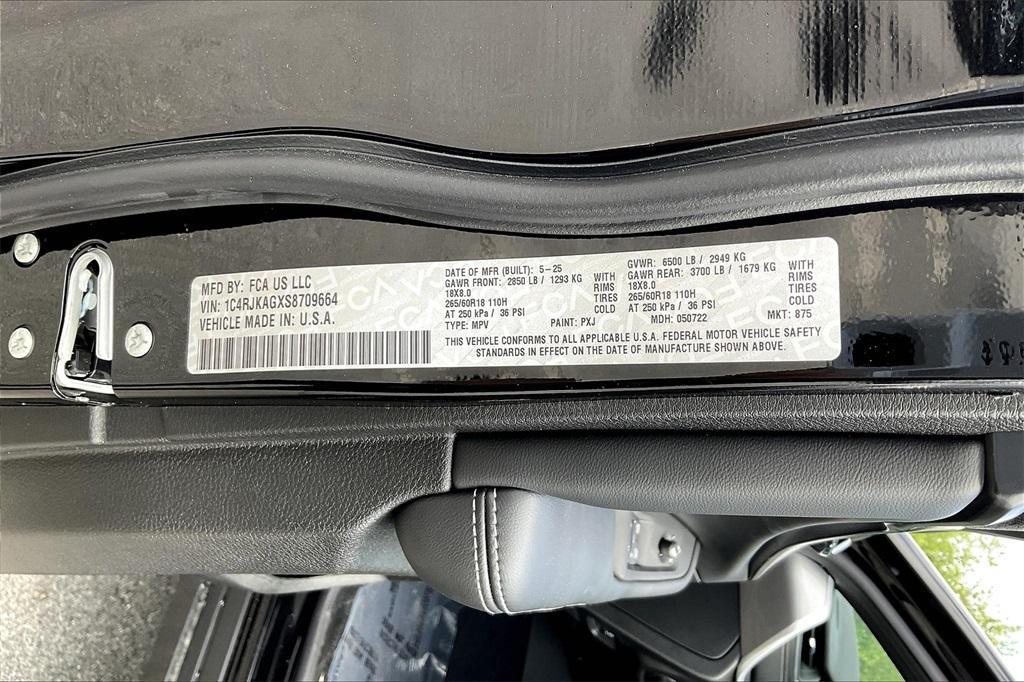 new 2025 Jeep Grand Cherokee L car, priced at $41,851