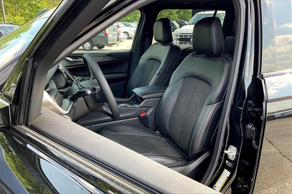 new 2025 Jeep Grand Cherokee L car, priced at $41,851