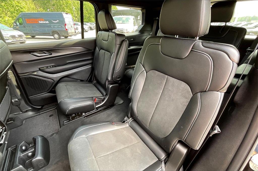new 2025 Jeep Grand Cherokee L car, priced at $41,851