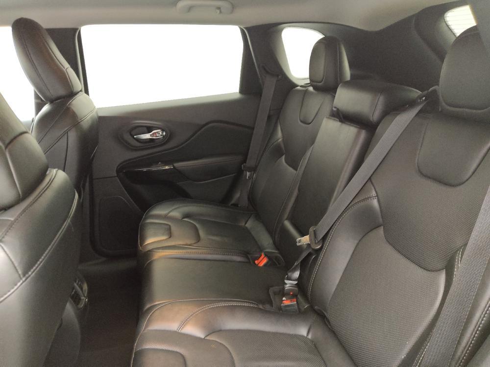 used 2023 Jeep Cherokee car, priced at $25,495