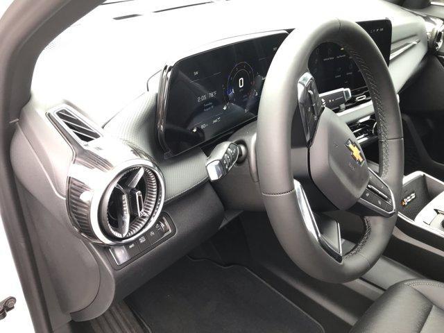 new 2026 Chevrolet Equinox car, priced at $31,290