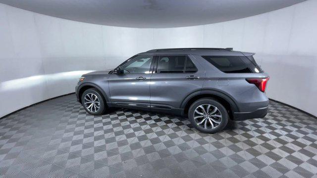 new 2025 Ford Explorer car, priced at $47,273