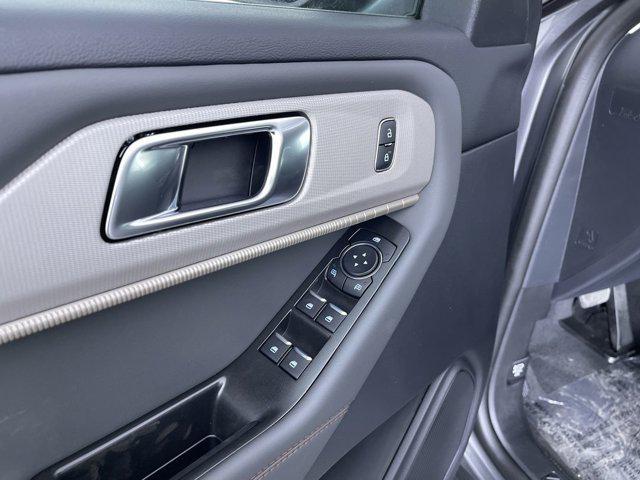 new 2025 Ford Explorer car, priced at $40,737