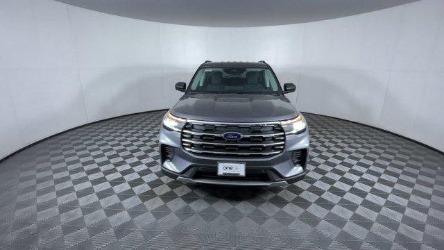 new 2025 Ford Explorer car, priced at $40,737