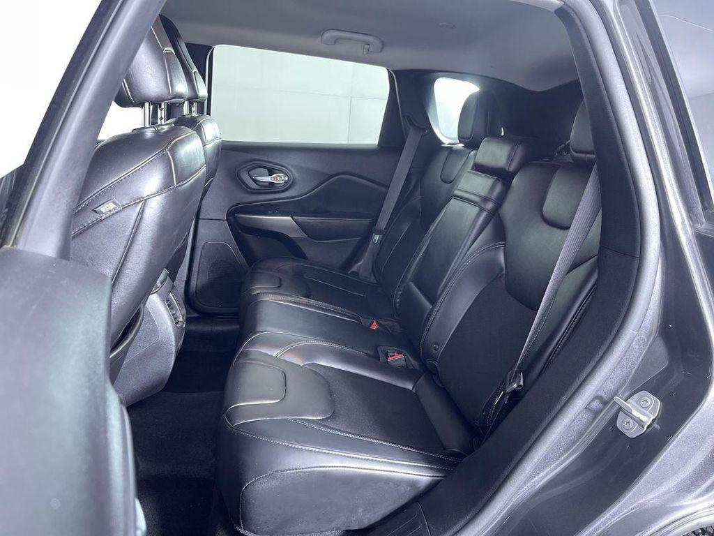 used 2019 Jeep Cherokee car, priced at $14,934