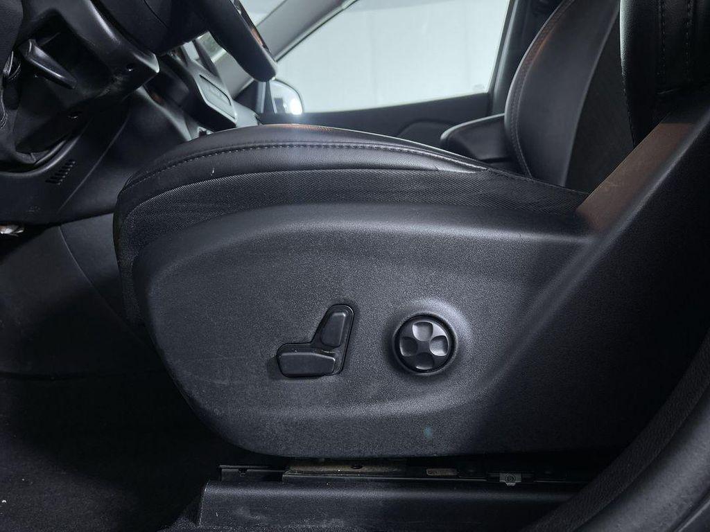 used 2019 Jeep Cherokee car, priced at $14,934