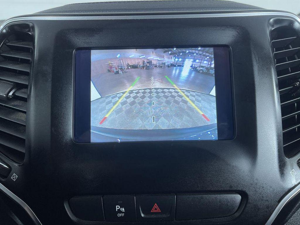 used 2019 Jeep Cherokee car, priced at $14,934