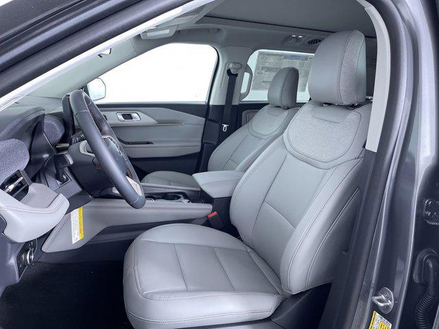 new 2025 Ford Explorer car, priced at $48,650